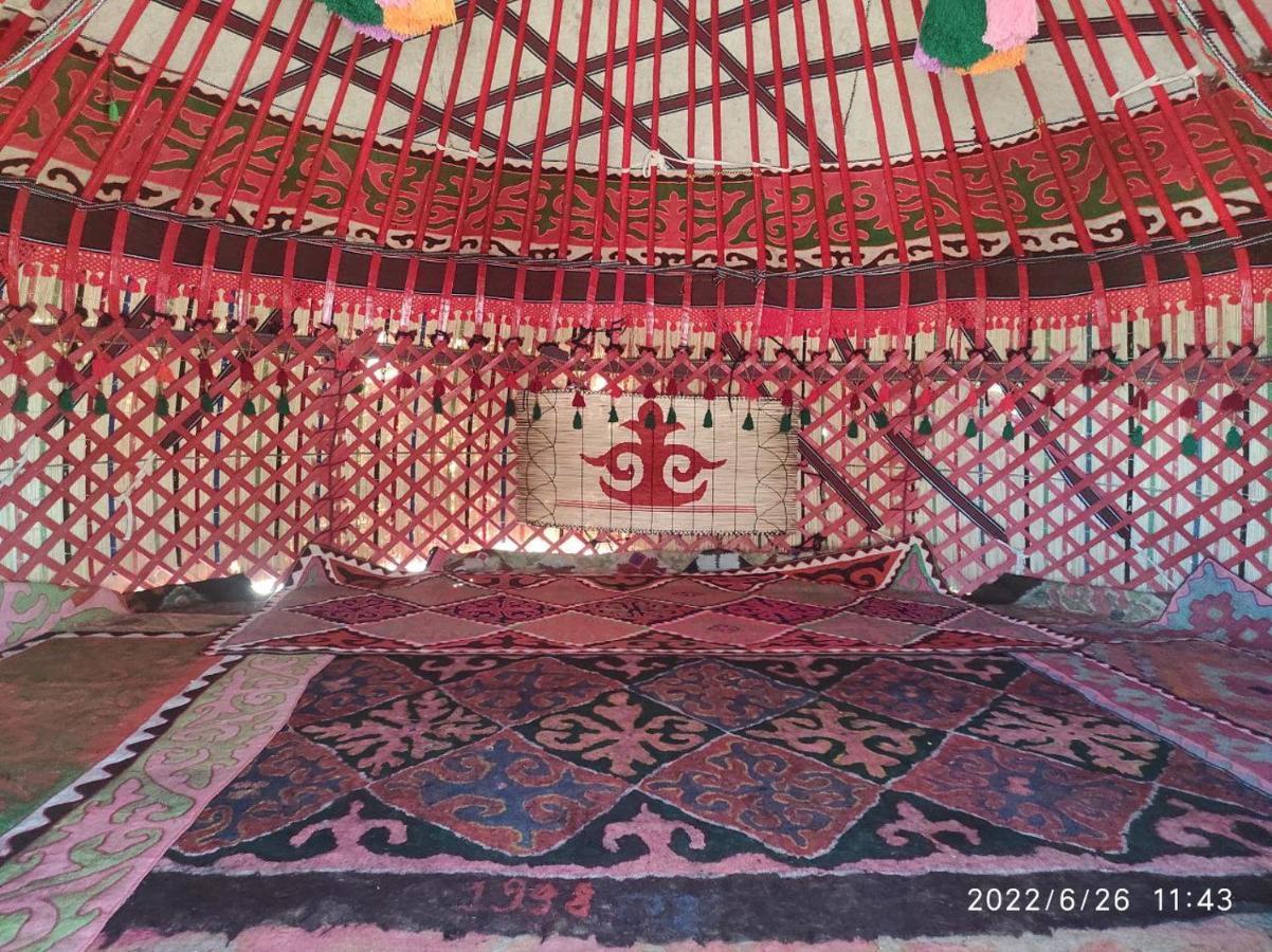 Guest House And Yurt Camp "Ailuu" Tong Exterior foto